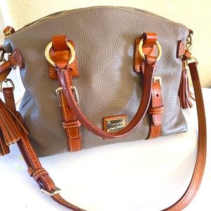 Stunning Dooney & Bourke Satchel